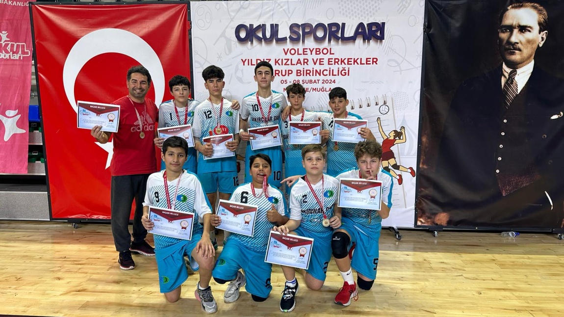 Yıldız Erkekler Voleybol Takımımız Türkiye Finallerinde